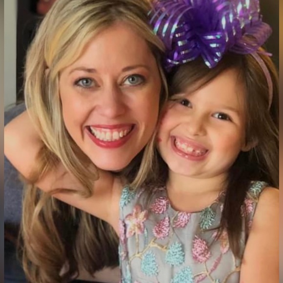 Meet your Posher, Andrea - Picture 2 of 4